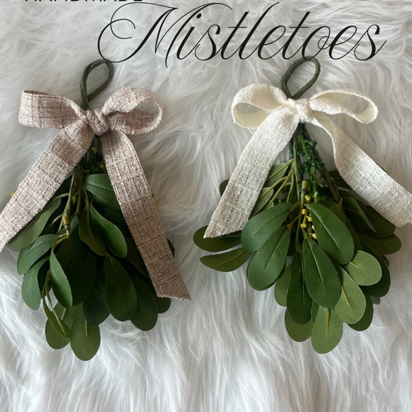 Aesthetic Handmade Mistletoe - Picture 2 of 3